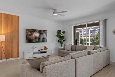 Casa en venta en Davenport, Florida, 6 dormitorios, 305.74 m2 № 2227140 - foto 6