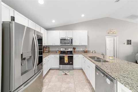 House in Citra, Florida 3 bedrooms, 133.13 sq.m. № 2166608 - photo 12