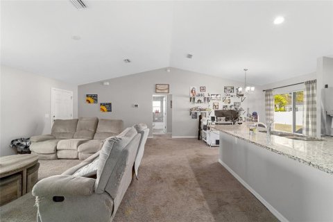 House in Citra, Florida 3 bedrooms, 133.13 sq.m. № 2166608 - photo 8