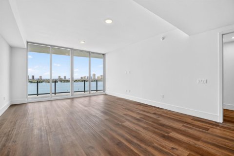 Condominio en venta en Lake Park, Florida, 3 dormitorios, 207.36 m2 № 2262096 - foto 21