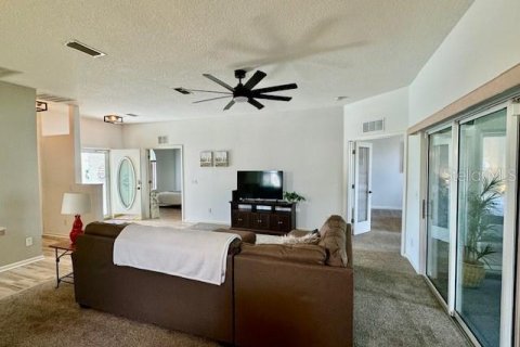 House in Ocala, Florida 3 bedrooms, 143.81 sq.m. № 2233194 - photo 5