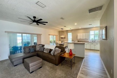 House in Ocala, Florida 3 bedrooms, 143.81 sq.m. № 2233194 - photo 4