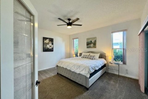 House in Ocala, Florida 3 bedrooms, 143.81 sq.m. № 2233194 - photo 12