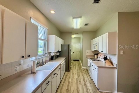 House in Ocala, Florida 3 bedrooms, 143.81 sq.m. № 2233194 - photo 10