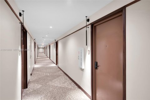Купить кондоминиум в Майами, Флорида 1 спальня, 55.74м2, № 2145818 - фото 19