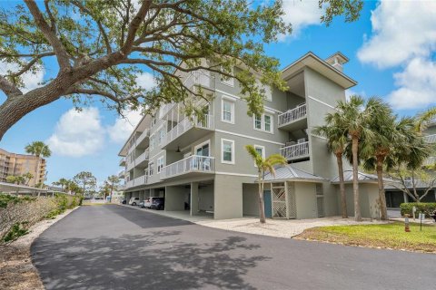 Condo in Dunedin, Florida, 3 bedrooms  № 1677037 - photo 26