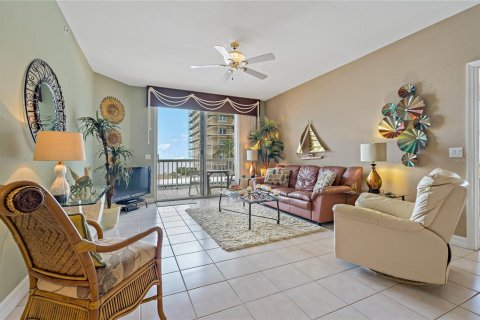 Condo in Dunedin, Florida, 3 bedrooms  № 1677037 - photo 16