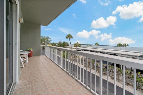 Condo in Dunedin, Florida, 3 bedrooms  № 1677037 - photo 4