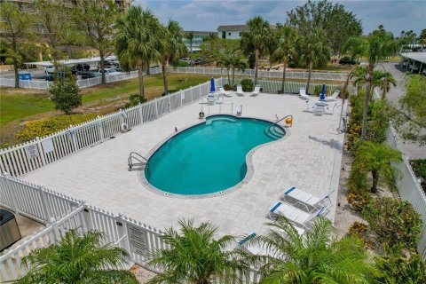 Condo in Dunedin, Florida, 3 bedrooms  № 1677037 - photo 22