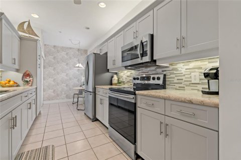 Condo in Dunedin, Florida, 3 bedrooms  № 1677037 - photo 9