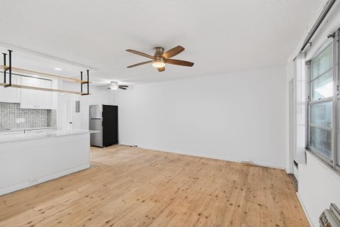 Купить кондоминиум в Дирфилд-Бич, Флорида 3 комнаты, 54.35м2, № 2083188 - фото 10