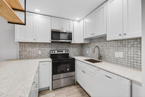 Купить кондоминиум в Дирфилд-Бич, Флорида 3 комнаты, 54.35м2, № 2083188 - фото 20