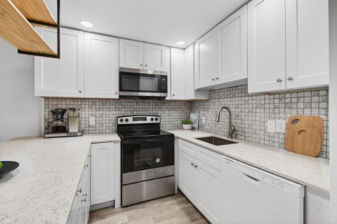 Купить кондоминиум в Дирфилд-Бич, Флорида 3 комнаты, 54.35м2, № 2083188 - фото 19
