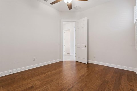 House in Lady Lake, Florida 3 bedrooms, 233.37 sq.m. № 2284502 - photo 29