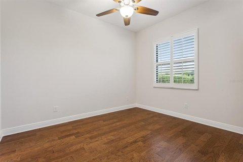 House in Lady Lake, Florida 3 bedrooms, 233.37 sq.m. № 2284502 - photo 30