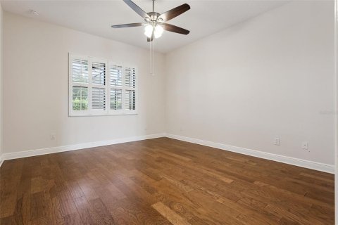 House in Lady Lake, Florida 3 bedrooms, 233.37 sq.m. № 2284502 - photo 28