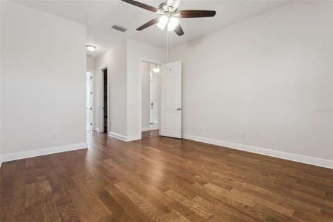 House in Lady Lake, Florida 3 bedrooms, 233.37 sq.m. № 2284502 - photo 24