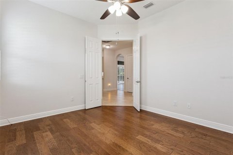 House in Lady Lake, Florida 3 bedrooms, 233.37 sq.m. № 2284502 - photo 26