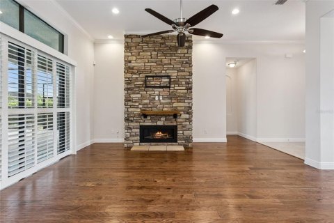 House in Lady Lake, Florida 3 bedrooms, 233.37 sq.m. № 2284502 - photo 20