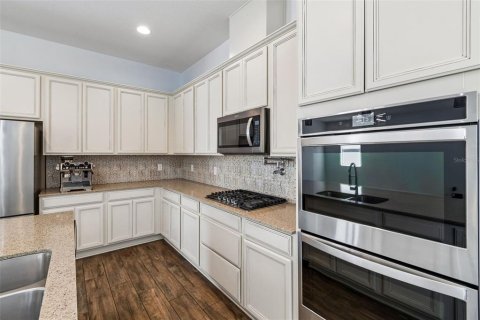 Купить виллу или дом в Аполло-Бич, Флорида 8 комнат, 201.88м2, № 2157902 - фото 19