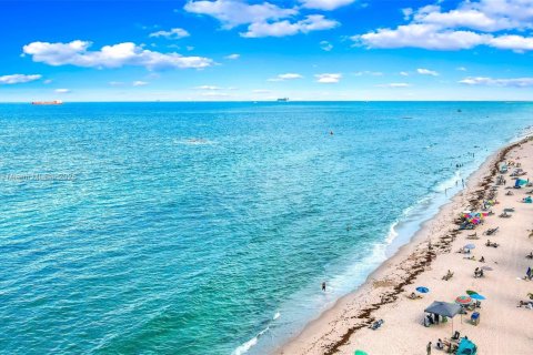 Condominio en venta en Fort Lauderdale, Florida, 2 dormitorios, 103.4 m2 № 2054993 - foto 23