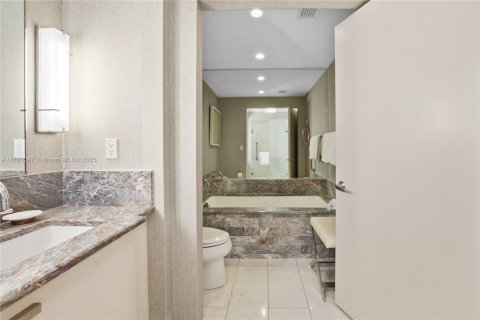 Condominio en venta en Fort Lauderdale, Florida, 2 dormitorios, 103.4 m2 № 2054993 - foto 18