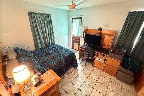 Propiedad comercial en venta en Hollywood, Florida, 100.89 m2 № 1969225 - foto 9