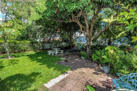 Propiedad comercial en venta en Hollywood, Florida, 100.89 m2 № 1969225 - foto 28