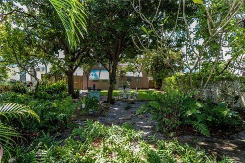 Propiedad comercial en venta en Hollywood, Florida, 100.89 m2 № 1969225 - foto 30