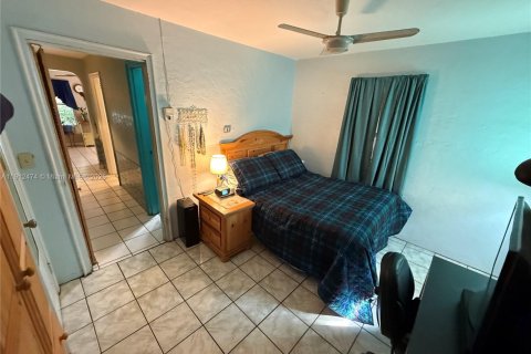 Propiedad comercial en venta en Hollywood, Florida, 100.89 m2 № 1969225 - foto 11