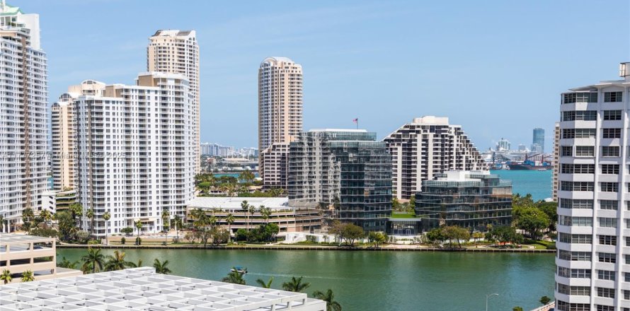 Condo à Miami, Floride, 2 chambres  № 1868335