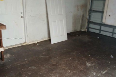 House in Boynton Beach, Florida 3 bedrooms, 159.14 sq.m. № 1807620 - photo 9