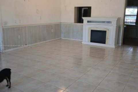 House in Boynton Beach, Florida 3 bedrooms, 159.14 sq.m. № 1807620 - photo 16