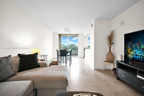 Condo in Fort Lauderdale, Florida, 1 bedroom  № 2037441 - photo 13