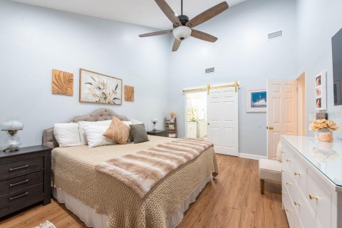 Condo in Palm Harbor, Florida, 2 bedrooms  № 1624748 - photo 21