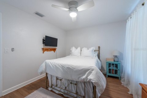 Condo in Palm Harbor, Florida, 2 bedrooms  № 1624748 - photo 26