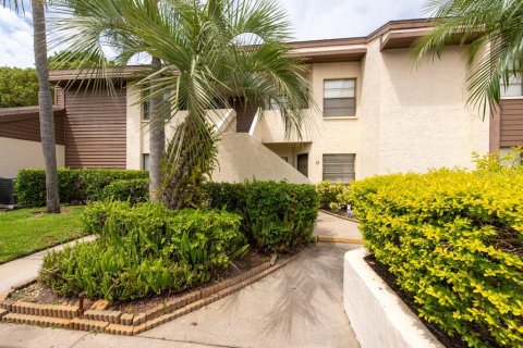 Condo in Palm Harbor, Florida, 2 bedrooms  № 1624748 - photo 2