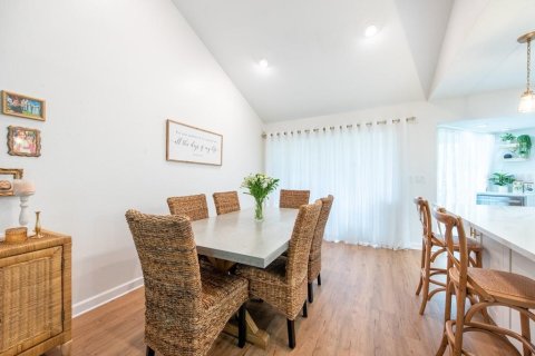 Condo in Palm Harbor, Florida, 2 bedrooms  № 1624748 - photo 18
