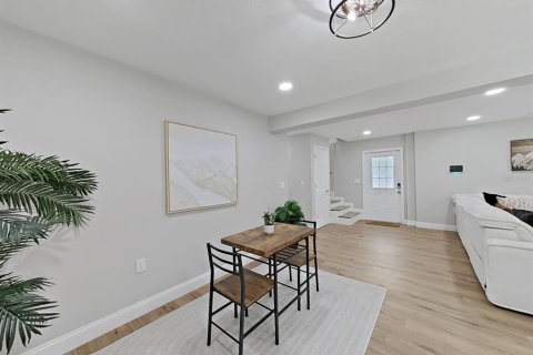 Casa en venta en Tampa, Florida, 4 dormitorios, 198.44 m2 № 1907151 - foto 29