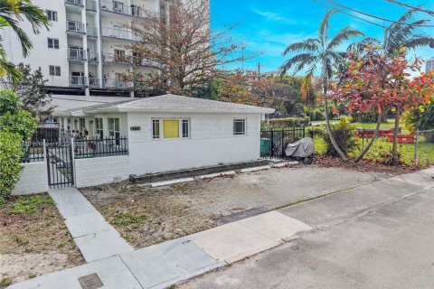 Immobilier commercial à vendre à Miami, Floride № 1763408 - photo 13