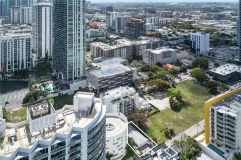 Immobilier commercial à vendre à Miami, Floride № 1763408 - photo 3