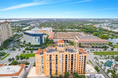 Condo in West Palm Beach, Florida, 2 bedrooms  № 1878739 - photo 10