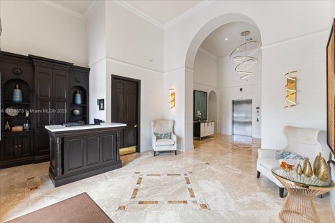 Condo in West Palm Beach, Florida, 2 bedrooms  № 1878739 - photo 4