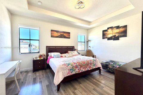 Townhouse in Hialeah, Florida 3 bedrooms, 158.68 sq.m. № 2017454 - photo 20