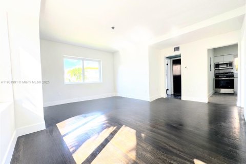 Condominio en alquiler en Miami Beach, Florida, 1 dormitorio, 56.21 m2 № 1955493 - foto 6