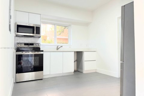 Condominio en alquiler en Miami Beach, Florida, 1 dormitorio, 56.21 m2 № 1955493 - foto 8