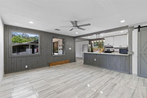House in Tavares, Florida 3 bedrooms, 112.6 sq.m. № 1904041 - photo 12