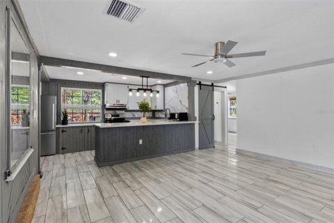 House in Tavares, Florida 3 bedrooms, 112.6 sq.m. № 1904041 - photo 11