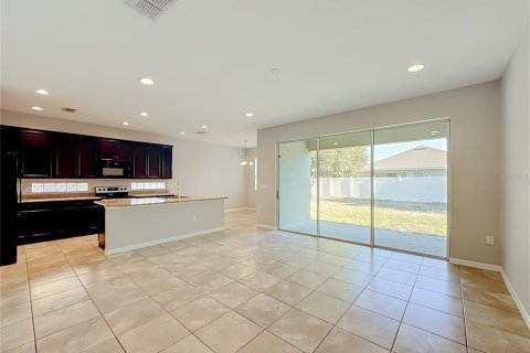 Casa en venta en Mount Dora, Florida, 4 dormitorios, 244.33 m2 № 2321063 - foto 4