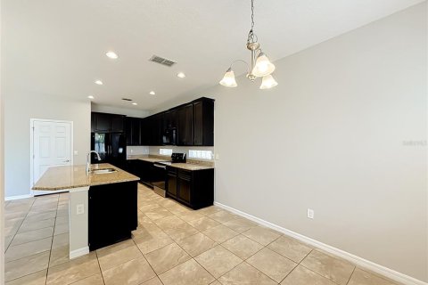 Casa en venta en Mount Dora, Florida, 4 dormitorios, 244.33 m2 № 2321063 - foto 9